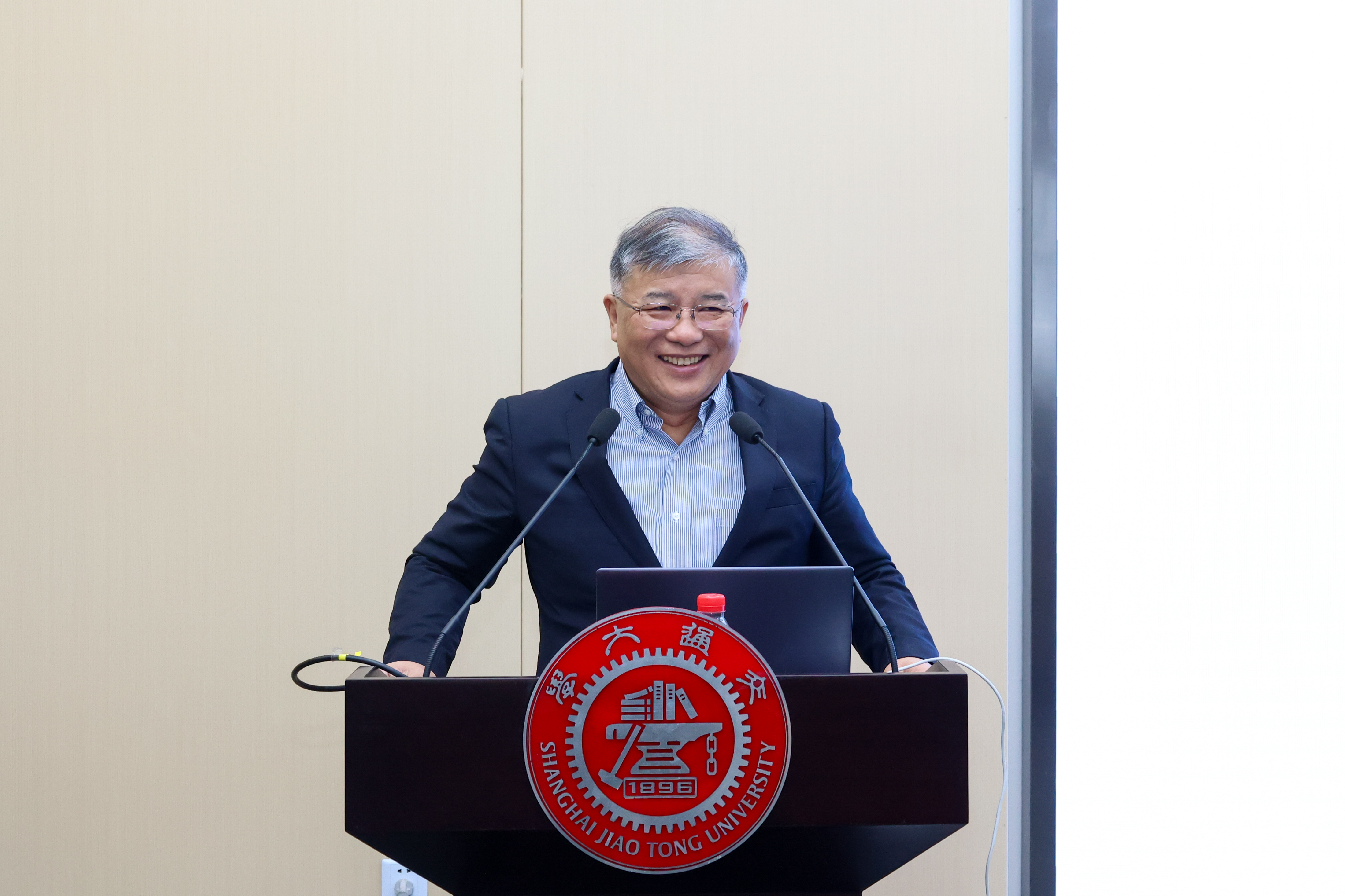 1769776090113509.jpg 211A1744.jpg